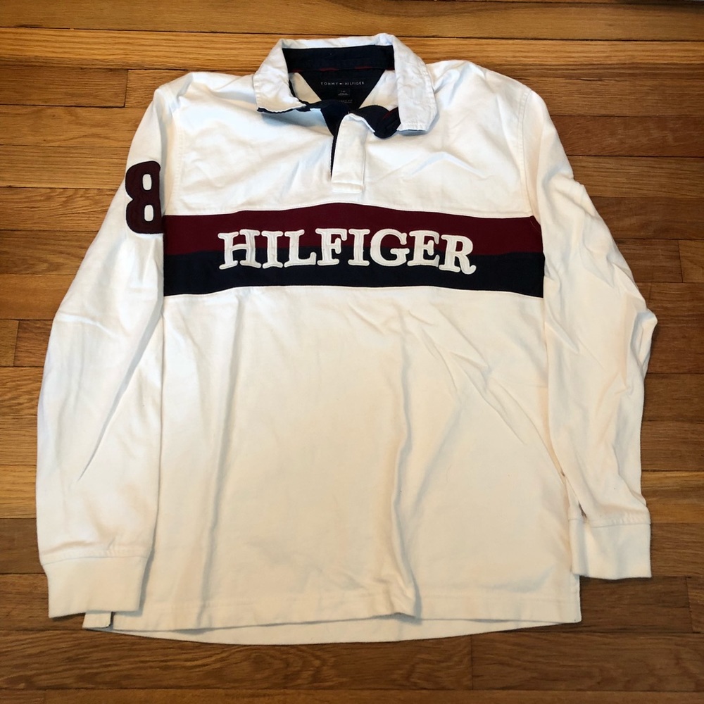 MEN’S TOMMY HILFIGER SPELL OUT RUGBY